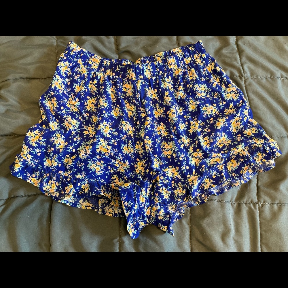 ! Women’s American Eagle Floral Flowy Shorts